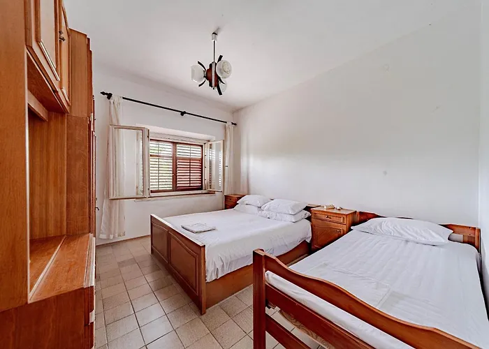 By The Sea - Korcula - 21290 *